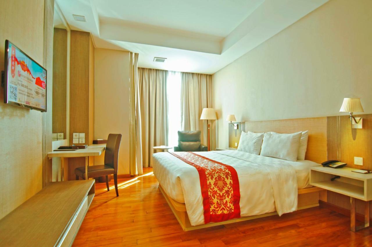 Nagoya Hill Hotel Batam Exterior foto